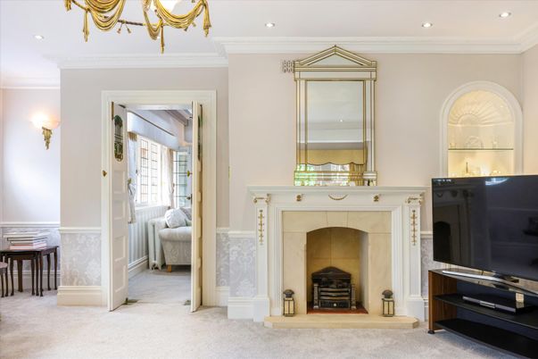 Fireplace, Interior, Recessed Lighting