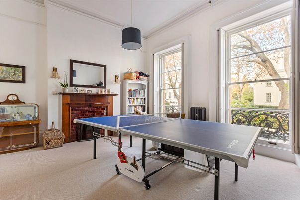 Game Room, Interior