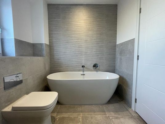 Bathroom, Free Standing Baths, Interior
