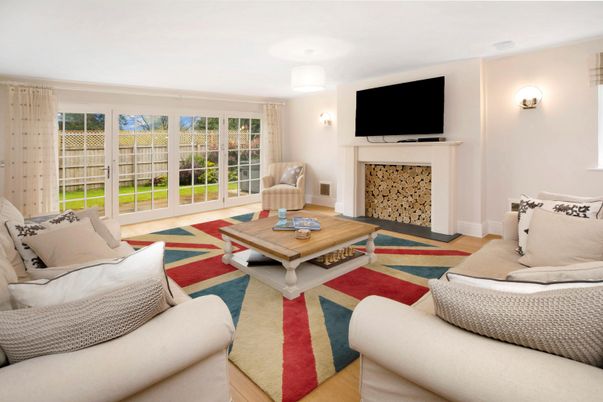 Fireplace, Interior, Living room