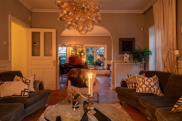 Chandelier, Dining room, Interior, Living room, Pendant Lights, Wood Texture Flooring