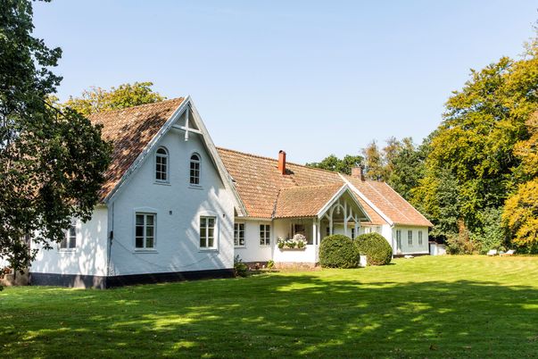 Backyard, Exterior, Facade, Farmhouse
