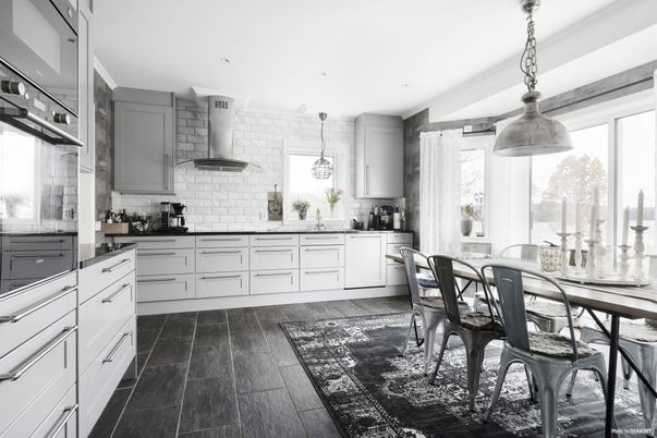 Dining room, Interior, Kitchen, Pendant Lights, Recessed Lighting, Wood Texture Flooring