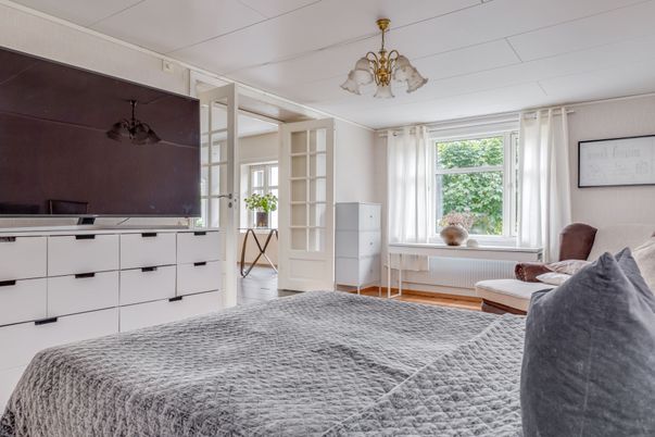Bedroom, Chandelier, Interior