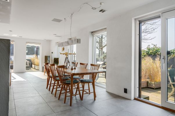 Dining room, Interior, Pendant Lights