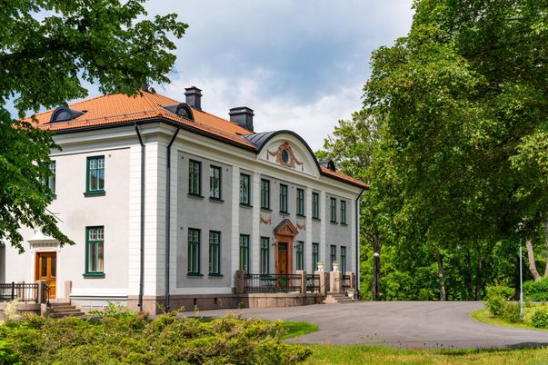 Backyard, Exterior, Facade, Georgian