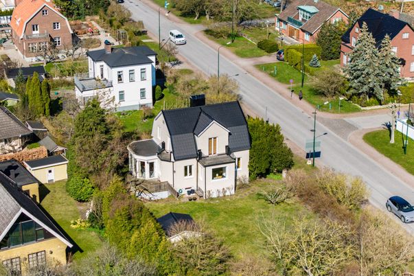 Exterior, Drone
