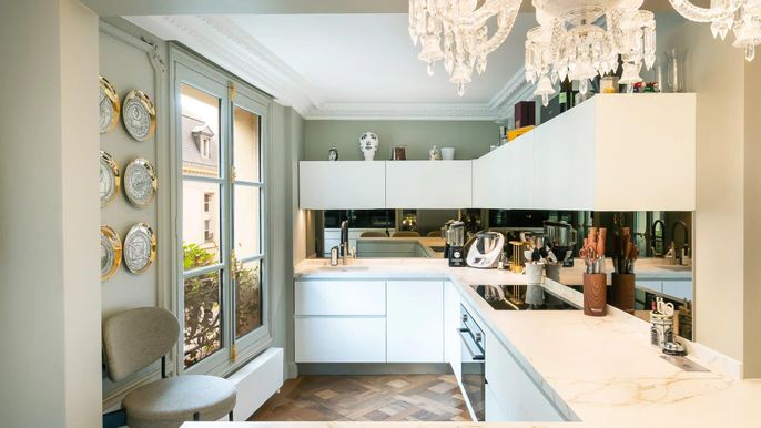 Chandelier, Interior, Kitchen, Wood Texture Flooring