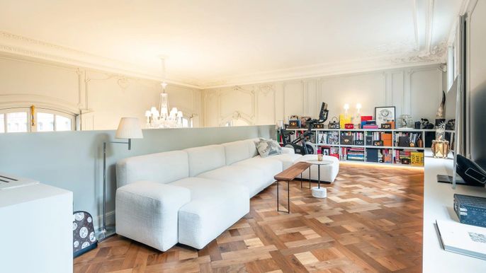Chandelier, Interior, Living room, Wood Texture Flooring