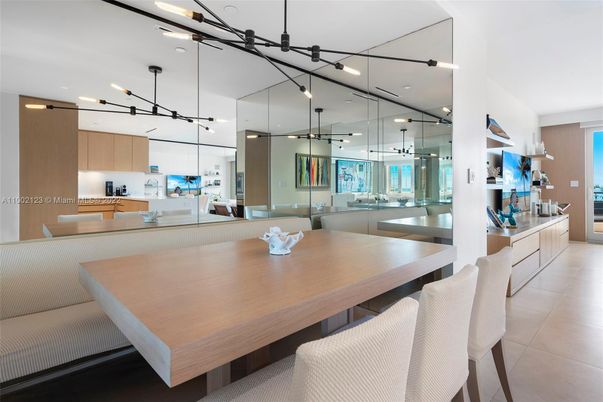 Dining room, Interior, Kitchen, Pendant Lights, Recessed Lighting