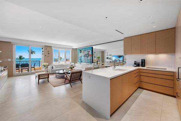 Interior, Kitchen, Living room, Recessed Lighting