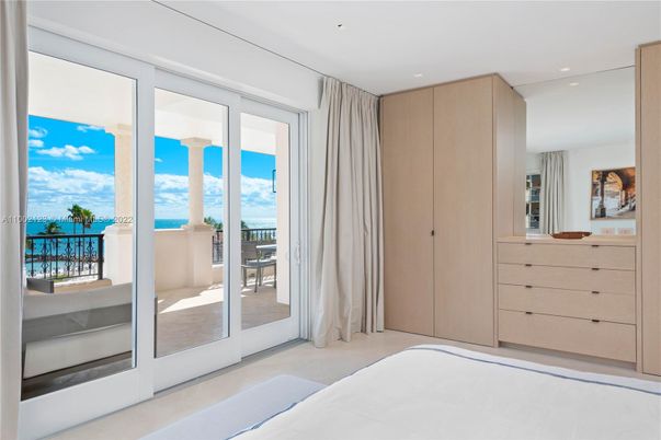 Bedroom, Interior, Recessed Lighting, Water