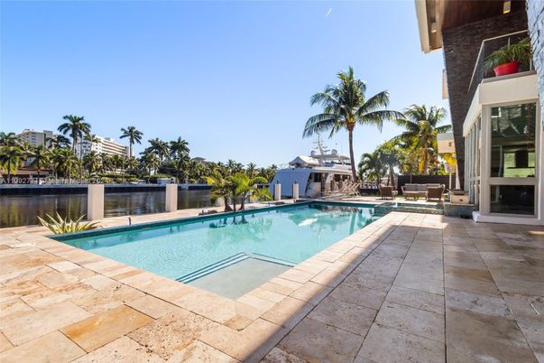 Exterior, Pool, Water