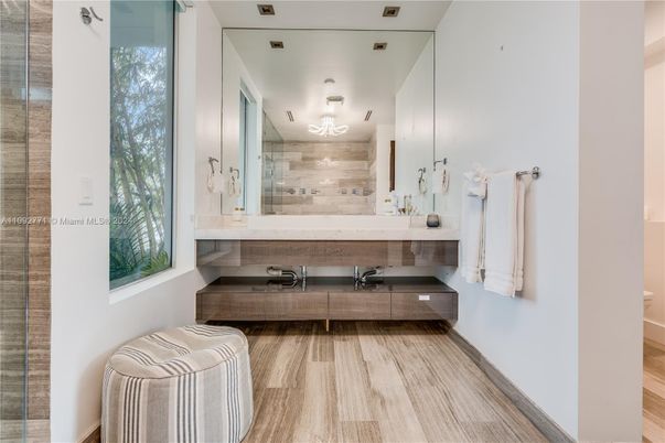 Bathroom, Interior, Wood Texture Flooring