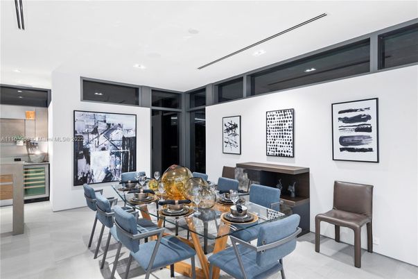 Dining room, Interior, Recessed Lighting