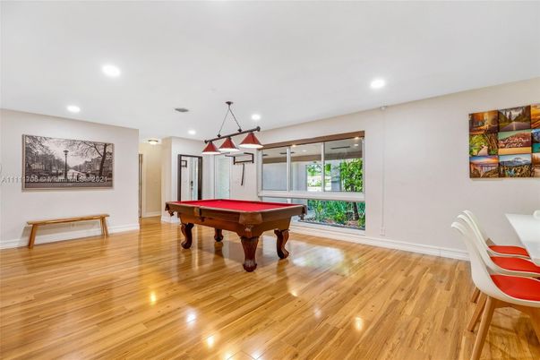 Billiard Table, Game Room, Interior, Pendant Lights, Recessed Lighting, Wood Texture Flooring