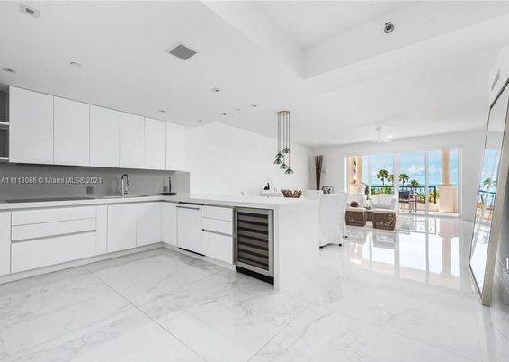 Dining room, Interior, Kitchen, Marble, Pendant Lights, Recessed Lighting