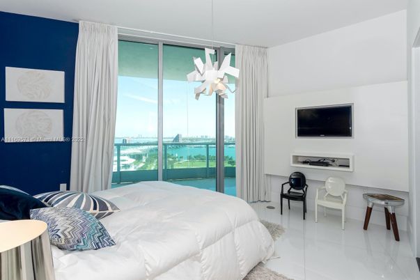 Bedroom, Interior, Pendant Lights, Water