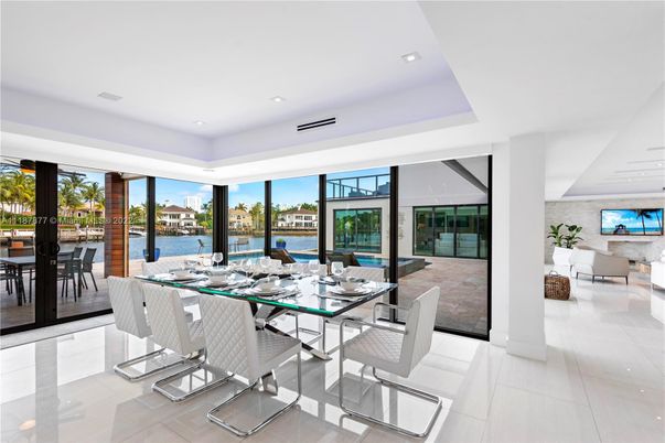 Dining room, Interior, Recessed Lighting, Water