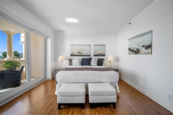 Bathroom, Free Standing Baths, Glass Shower, Interior, Recessed Lighting