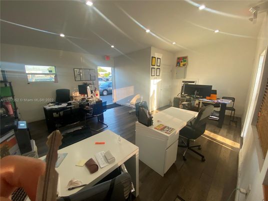 Home Office, Interior, Recessed Lighting, Wood Texture Flooring
