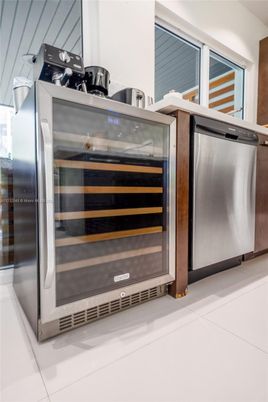 Interior, Stainless Steel Appliances