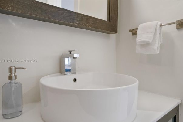 Bathroom, Free Standing Baths, Interior
