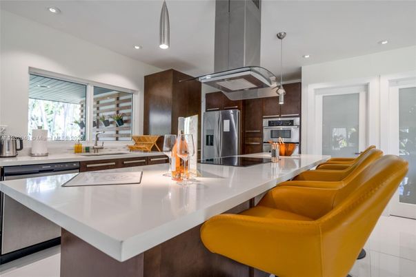 Interior, Kitchen, Pendant Lights, Recessed Lighting, Stainless Steel Appliances
