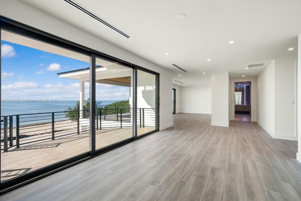 Interior, Recessed Lighting, Water, Wood Texture Flooring