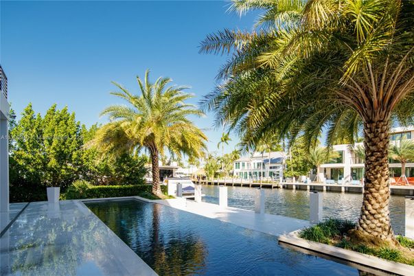 Exterior, Lake, Pool