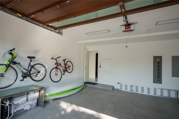 Garage, Interior