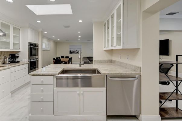Dining room, Interior, Kitchen, Marble, Recessed Lighting, Stainless Steel Appliances