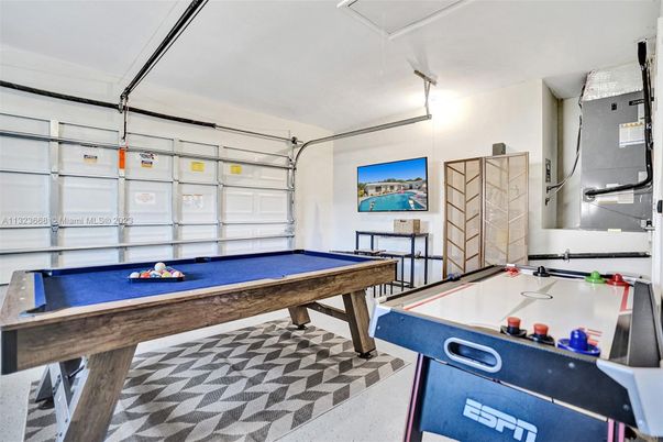Billiard Table, Game Room, Garage, Interior