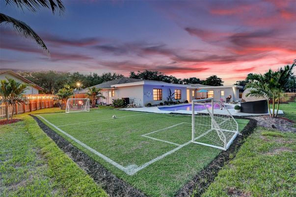 Backyard, Exterior, Pool
