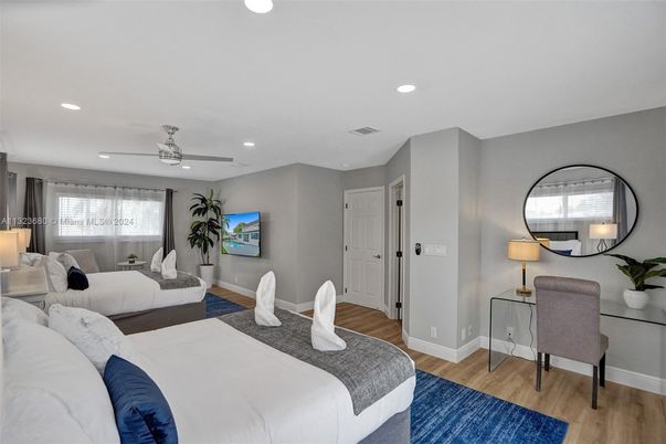 Bedroom, Interior, Recessed Lighting, Wood Texture Flooring