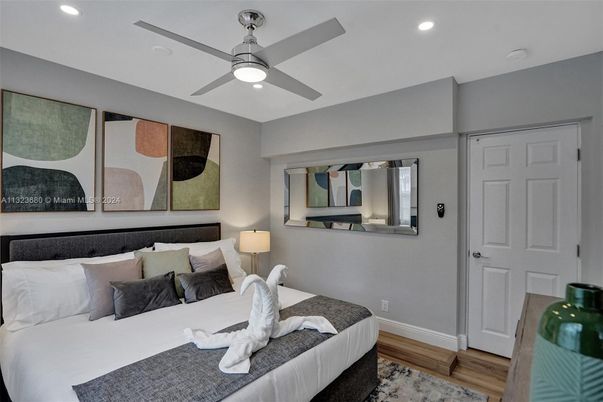 Bedroom, Interior, Recessed Lighting, Wood Texture Flooring