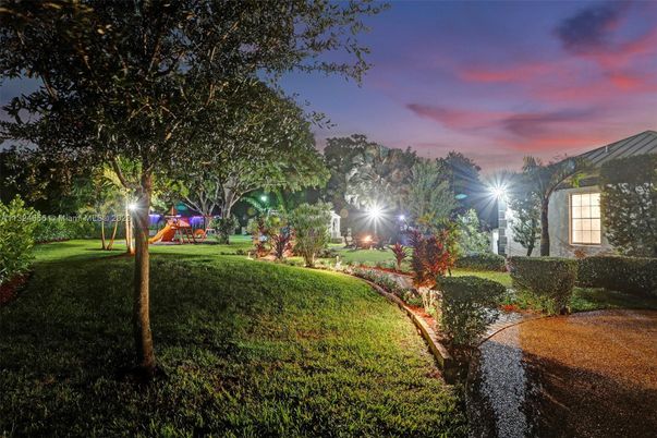 Backyard, Exterior, Playground