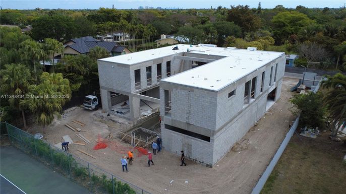 Exterior, Drone