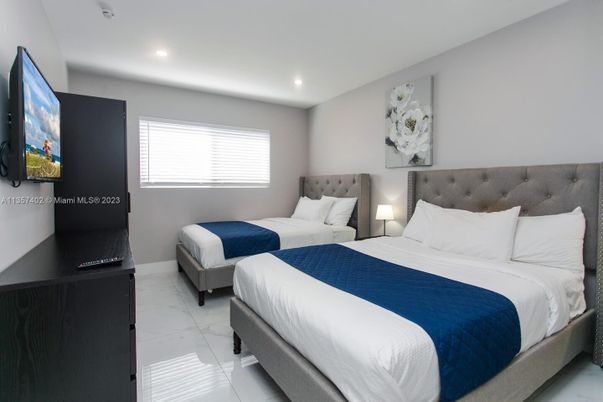 Bedroom, Interior, Marble, Recessed Lighting