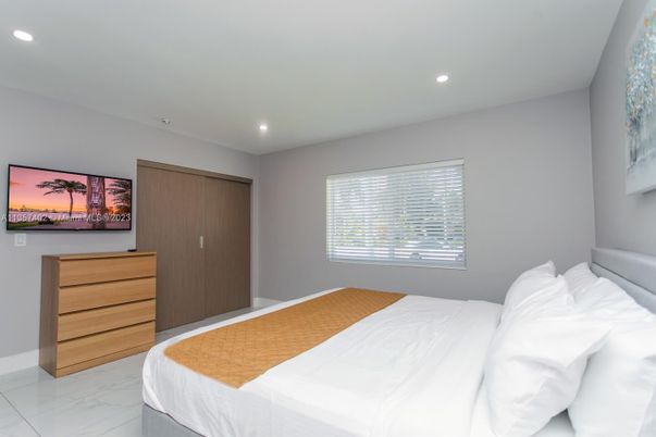 Bedroom, Interior, Marble, Recessed Lighting