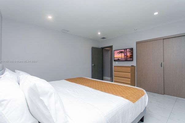 Bedroom, Interior, Marble, Recessed Lighting