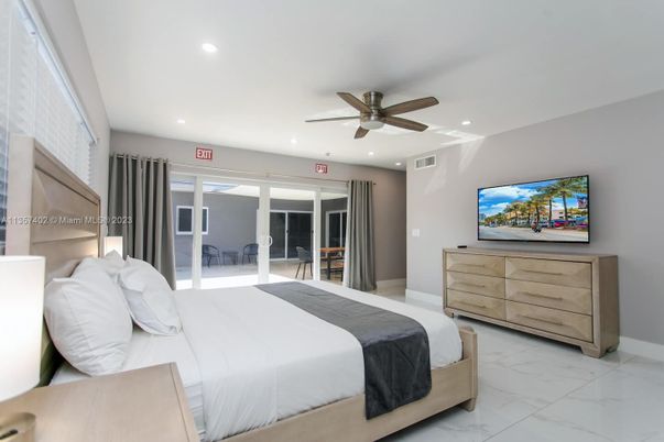 Bedroom, Interior, Marble, Recessed Lighting