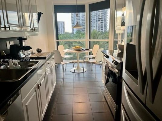 Dining room, Interior, Kitchen, Pendant Lights