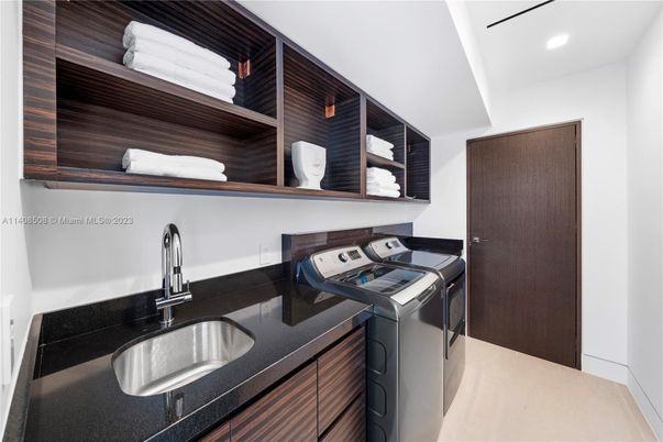 Interior, Recessed Lighting, Washer