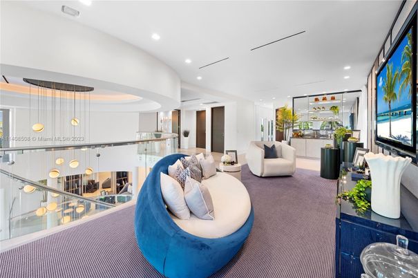 Interior, Living room, Pendant Lights, Recessed Lighting