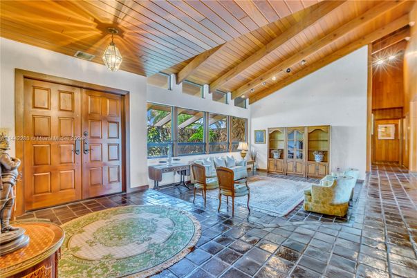 Interior, Living room, Pendant Lights, Wooden Beams, Wooden Ceilings