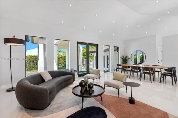 Dining room, Interior, Living room, Recessed Lighting