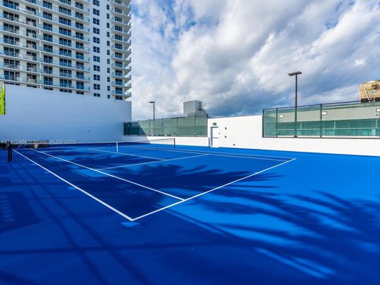 Exterior, Tennis Courts