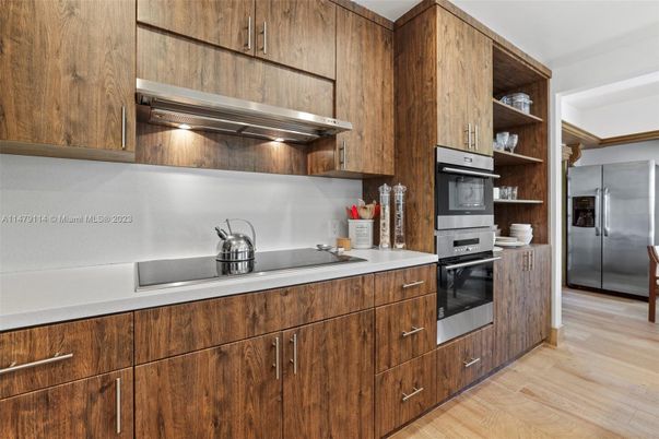 Interior, Kitchen, Stainless Steel Appliances, Wood Texture Flooring