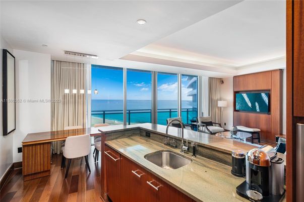 Dining room, Interior, Kitchen, Pendant Lights, Recessed Lighting, Water, Wood Texture Flooring